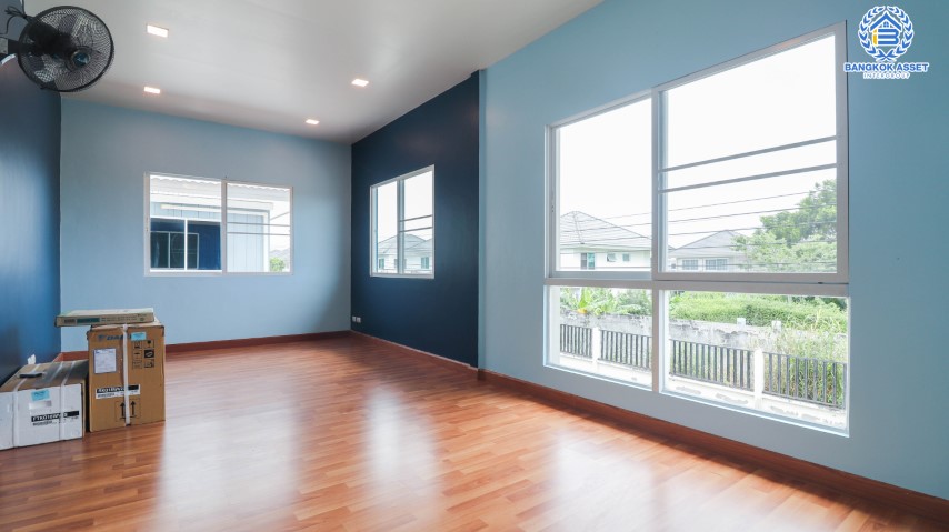 *****บ้านแฝดมือสองนนทบุรี ม.เพอร์เฟคพาร์ค บางบัวทอง คุณภาพระดับแบรนด์ Property Perfect เนื้อที่กว้างขวางเกือบ 37 ตร.ว. ฟังก์ชัน 3 ห้องนอน 2 ห้องน้ำ ภายในแต่งสไตลโมเดิร์น ต่อเติมครบครัน หน้าบ้านไม่ชนกับใคร พร้อมเข้าอยู่ได้ทันที! เชื่อมต่อถนนกาญจนาภิเษก ถนนบางกรวย-กรุงเทพฯ ใกล้รถไฟฟ้าสายสีม่วง "สถานีคลองบางไผ่" จองเลย